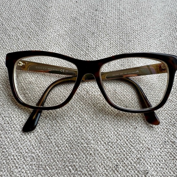 Gucci Women's Brown Tortoise Glasses - Picture 1 of 4